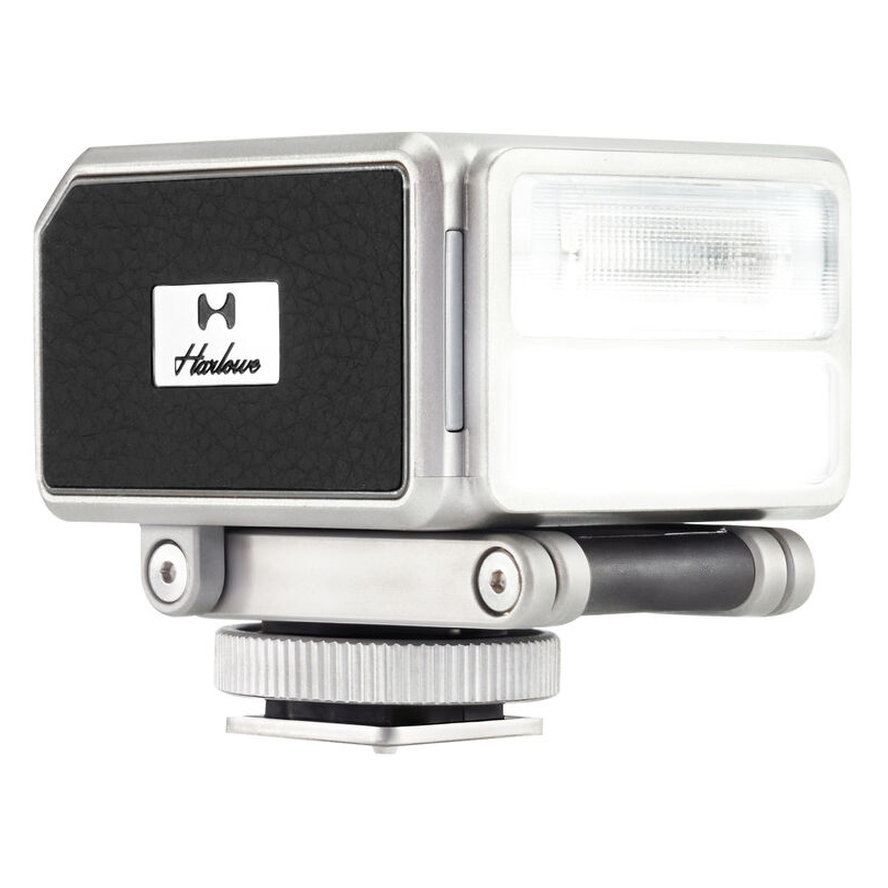 The Harlowe Pocket Flash is a small retro-styled flash with riser legs