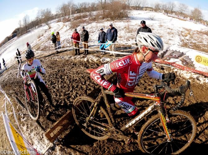 Ian McPherson (Clif Bar) running the barriers on lap one