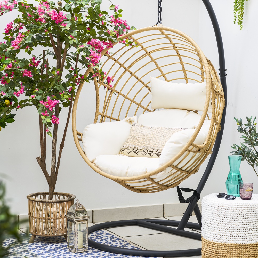 Millie Mackintosh Patio Makeover: See Her Mediterranean-inspired 