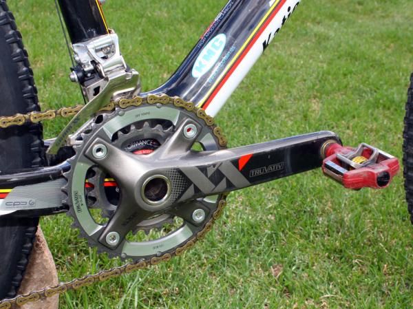 The SRAM XX crank is fitted with 26/39T chainrings.