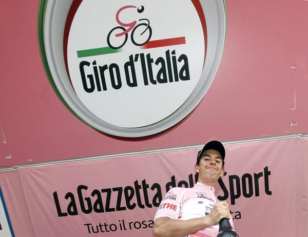 Richie Porte (Saxo Bank) grins after the maglia rosa presentation