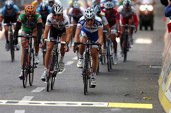 Giovanni Visconti (Quick Step) heads to the line.