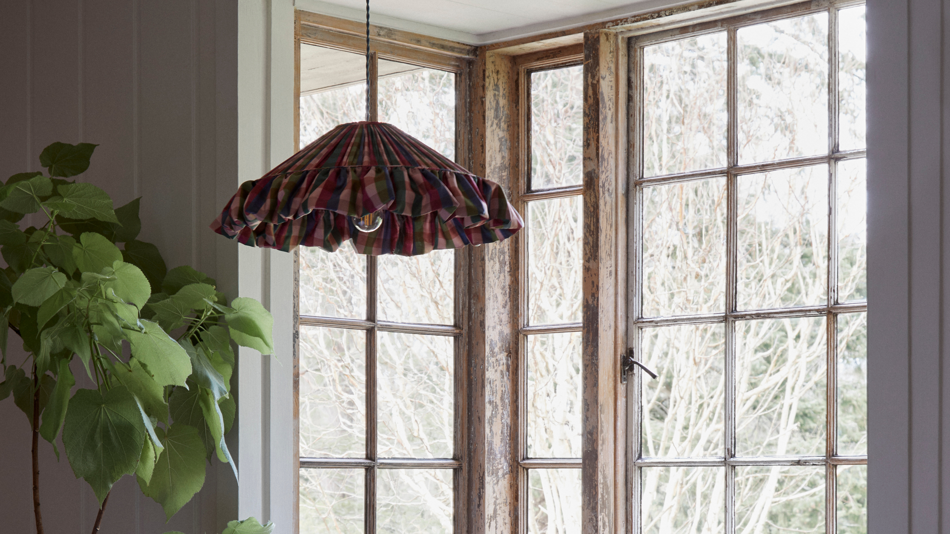 Dunelm check ruffle lampshade.