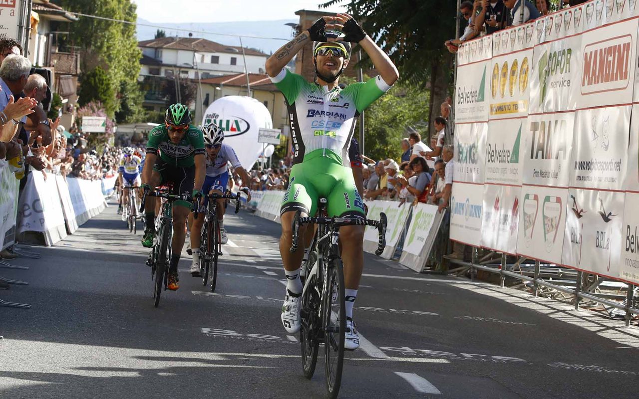 Sonny Colbrelli (Bardiani-CSF) claims the Coppa Sabatini.