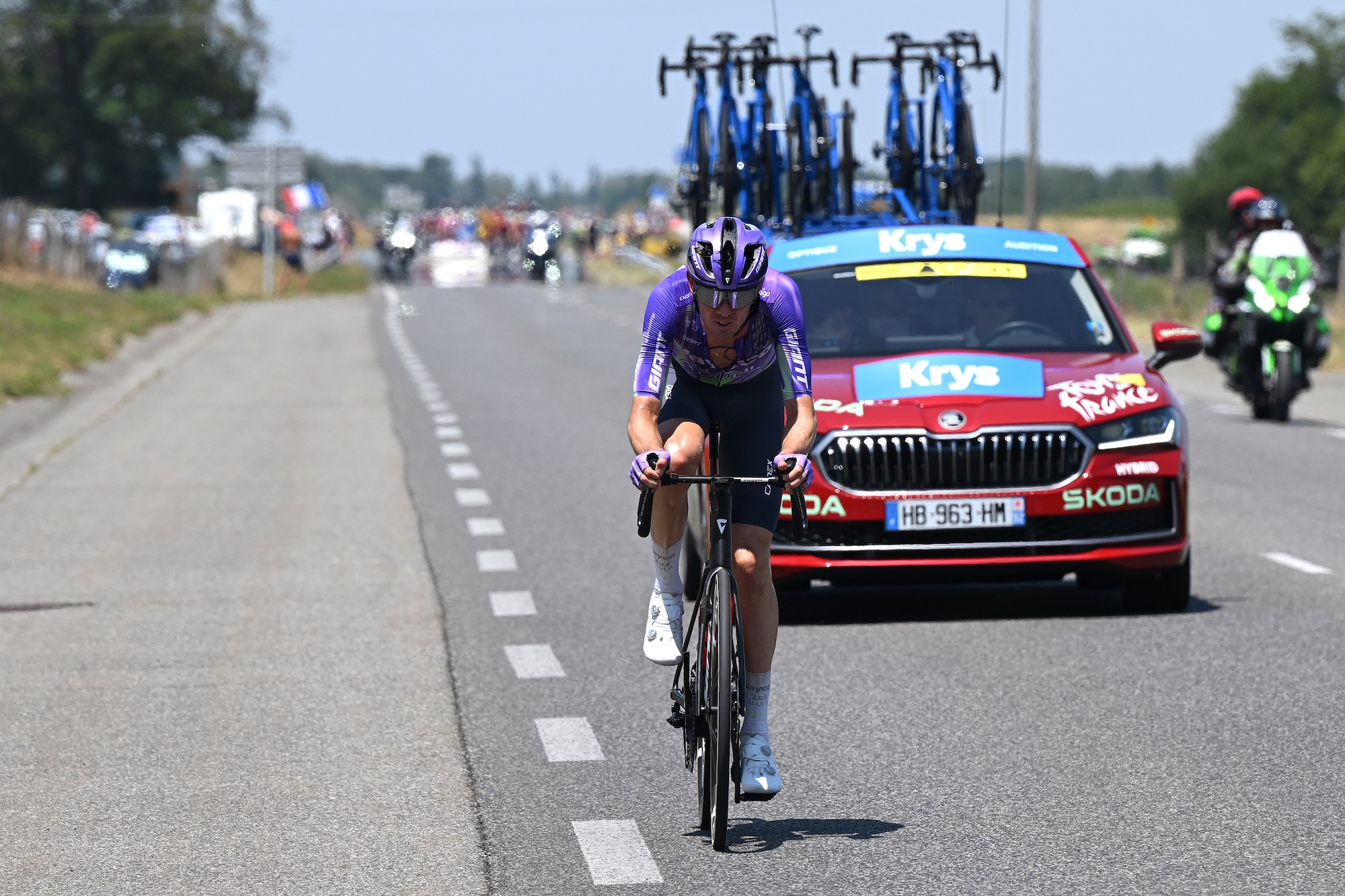 Ben O'Connor (Jayco-AlUla) on the move during stage 6 of the Tour de France 2026 (Photo by Dario Belingheri/Getty Images)