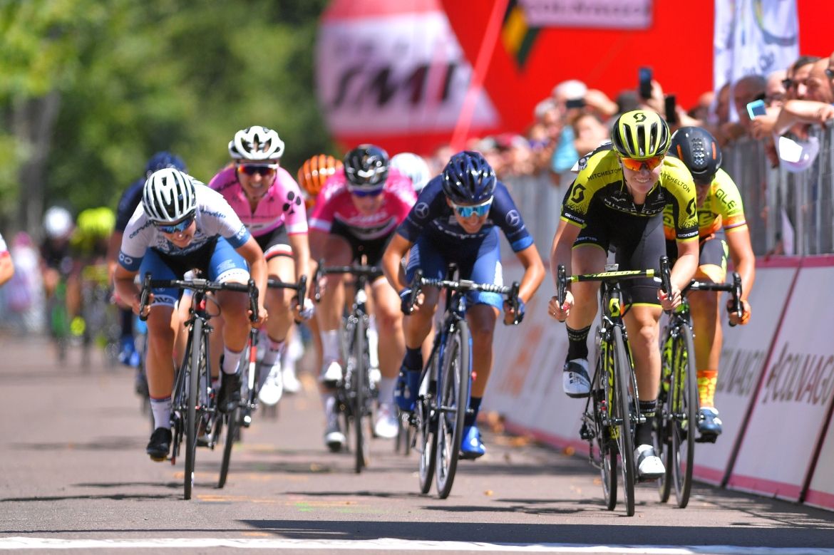 Jolien D'Hoore powers to another vicotry
