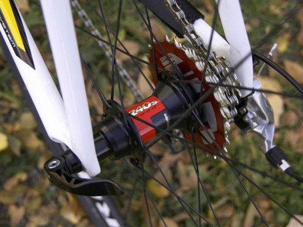 The DT Swiss 240s hubs are light and dependable