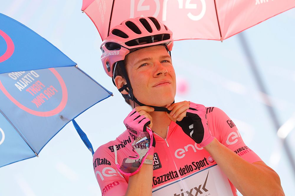 Overall leader Bob Jungels (Etixx-QuickStep) on the stage 13 start line - Giro d'Italia