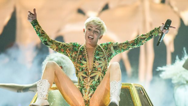 Miley cyrus vma-sex archive