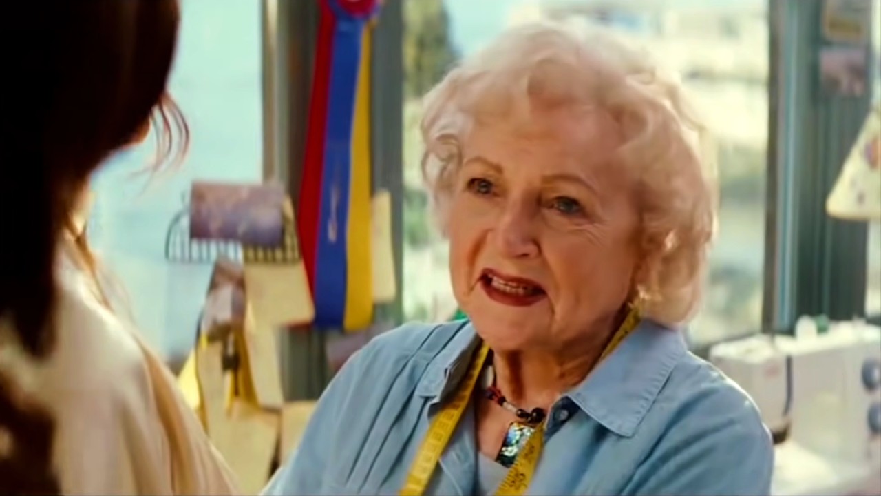 The Proposal Actor Says Betty White Gave Him A Real Life Lesson While They  Filmed The Stripping Scene | Cinemablend