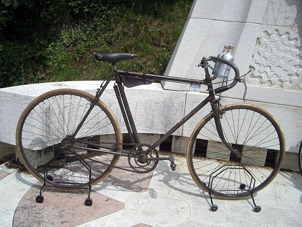 This is the kind of machine that Tullio Campagnolo was racing on that fateful November day&hellip;