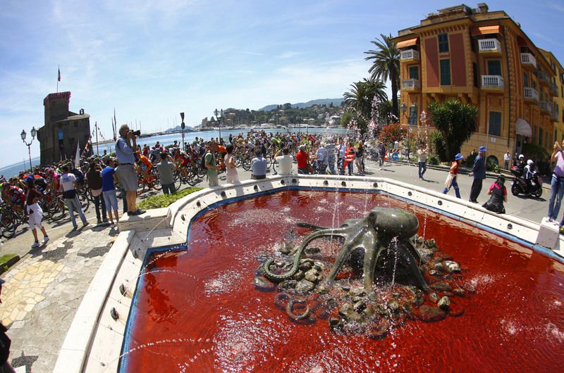 An octopus fountain...
