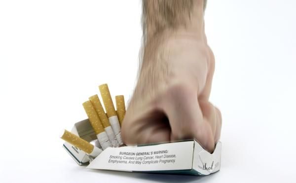 Secondhand Smoke Kills 42 000 Nonsmokers a Year in US Live