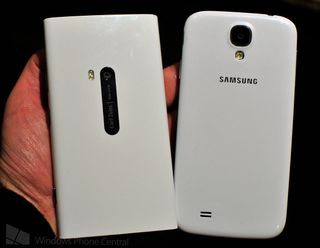 Samsung Galaxy S4 versus Nokia Lumia 920