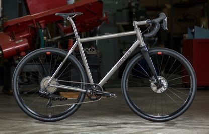 Gravel store bike components