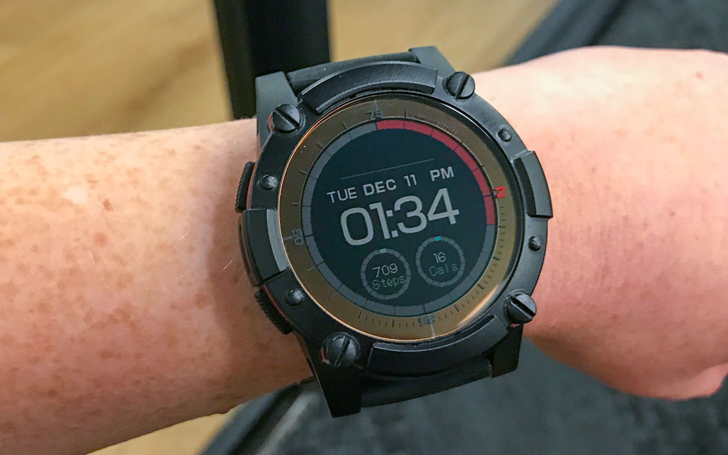 Open Kracht ik ben trots New Smartwatch Uses Solar Power, Body Heat to Last Years on a Charge |  Tom's Guide