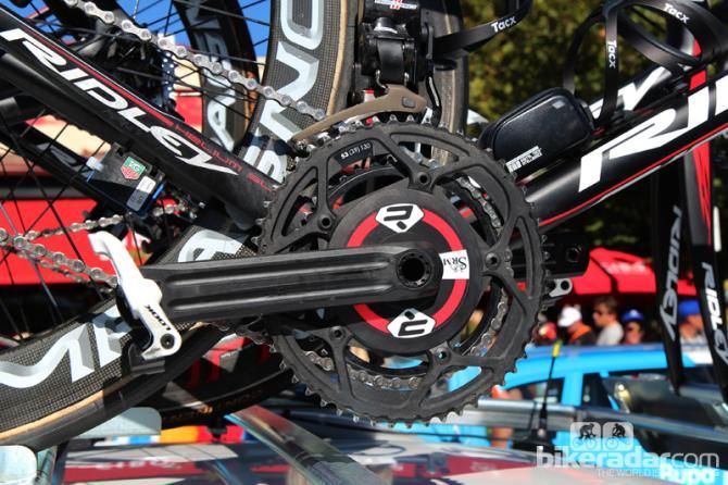 Several Lotto-Belisol bikes had these unmarked Rotor 3D cranksets installed.