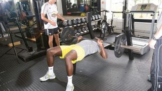 Paul Sackey's rugby workout explosive bench press