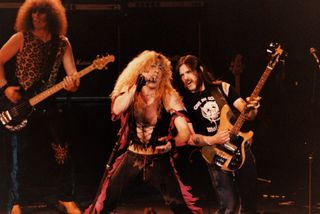 Lemmy onstage with Twisted Sister at The Lyceum in 1983.