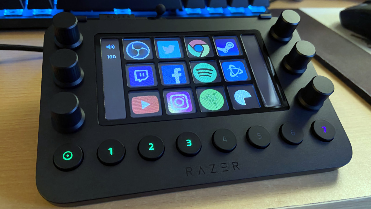  Razer Stream Controller X: All-in-One Keypad for