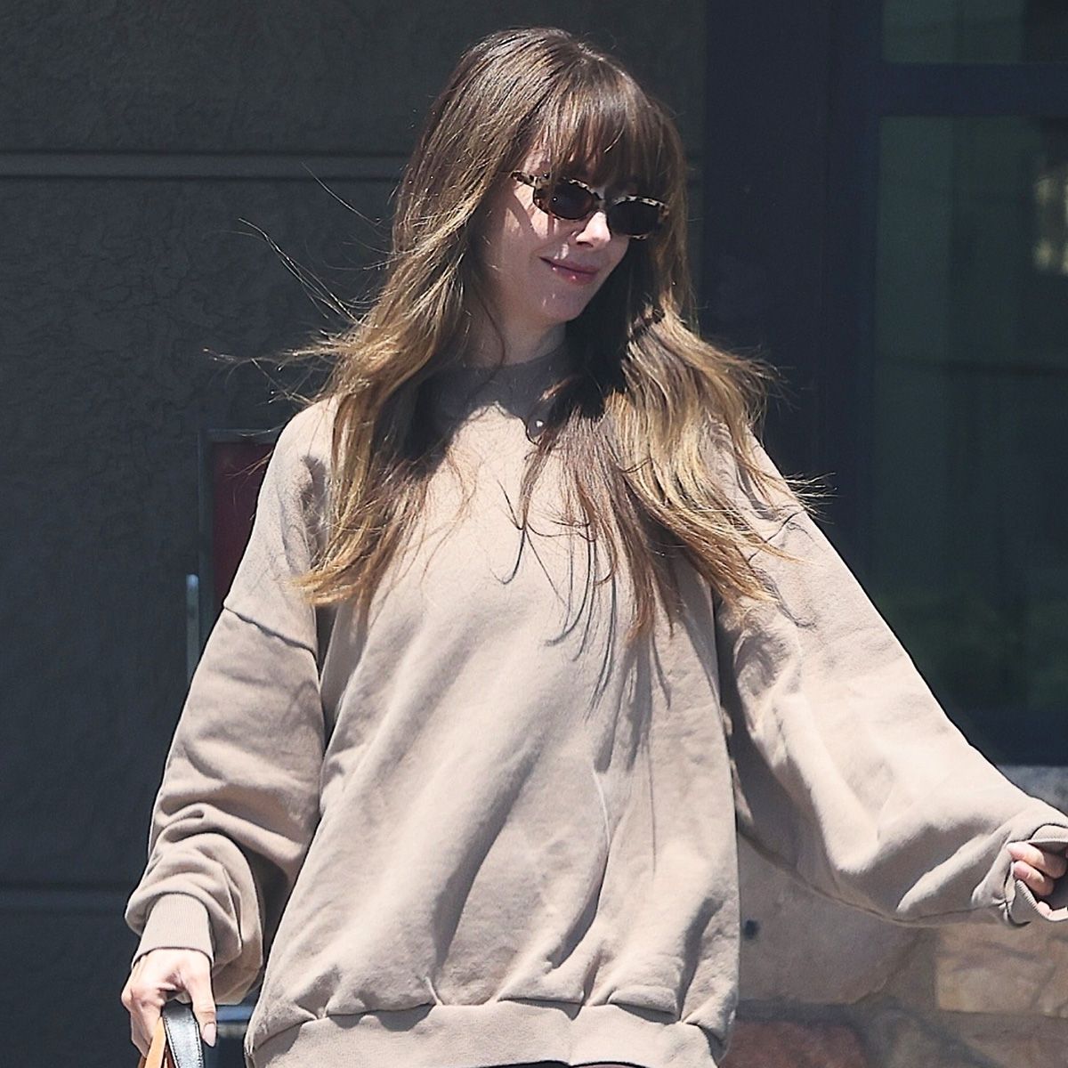 It's Official: This Is the Flat-Shoe Trend to Wear With Fall 2025's Most Popular Legging Color