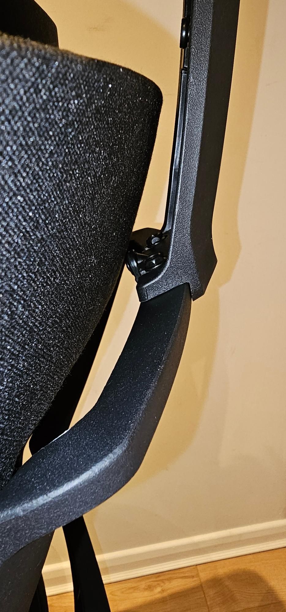 FlexiSpot BS12B-Pro during our review