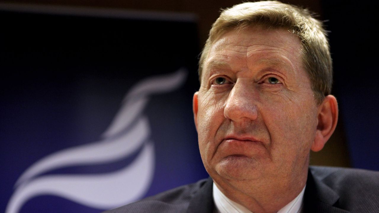 len-mccluskey.jpg