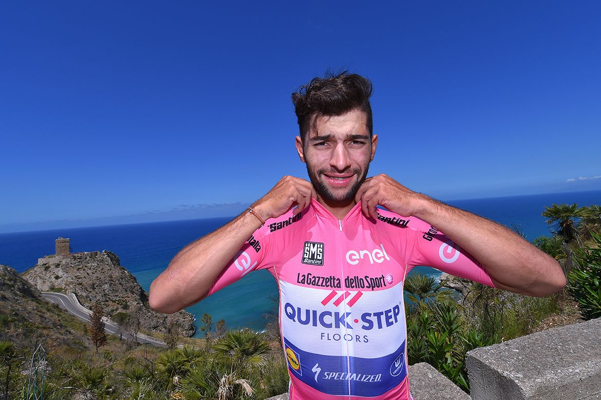 Fernando Gaviria (Quick-Step Floors) with the maglia rosa on the rest day