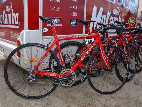 Acqua e Sapone's DeRosa King 3 is a vision in red.