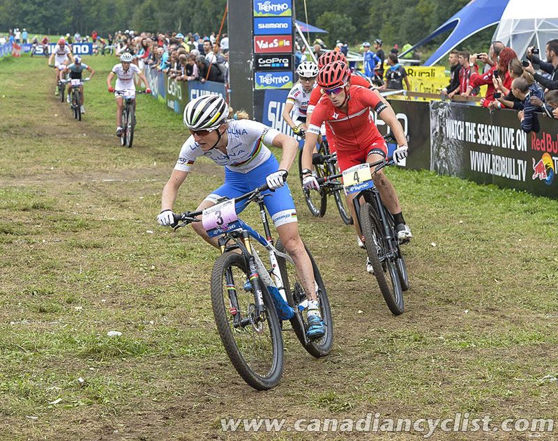 Catharine Pendrel (Luna Pro Team) leading Lea Davison (Specialized Racing)