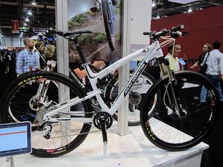 Rocky Mountain's new Element 950 full-suspension 29er features nimbler handling for 2012.