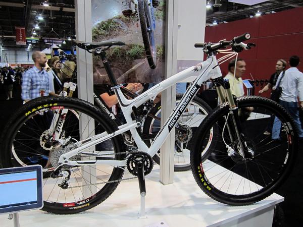 Interbike 2011: Rocky Mountain's aluminum Element | Cyclingnews