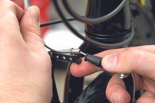 Fix a puncture replace an inner tube