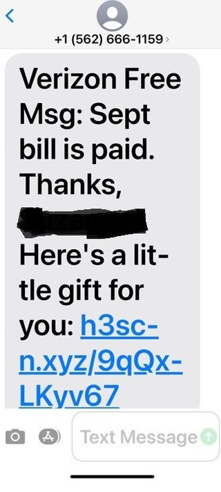 A iMessage screenshot of a fake Verizon text, claiming to be a bill notification and encouraging the user to click the link for a gift. The link likely takes the user to a page designed to harvest their details for a scammer to use to break into their Verizon account.