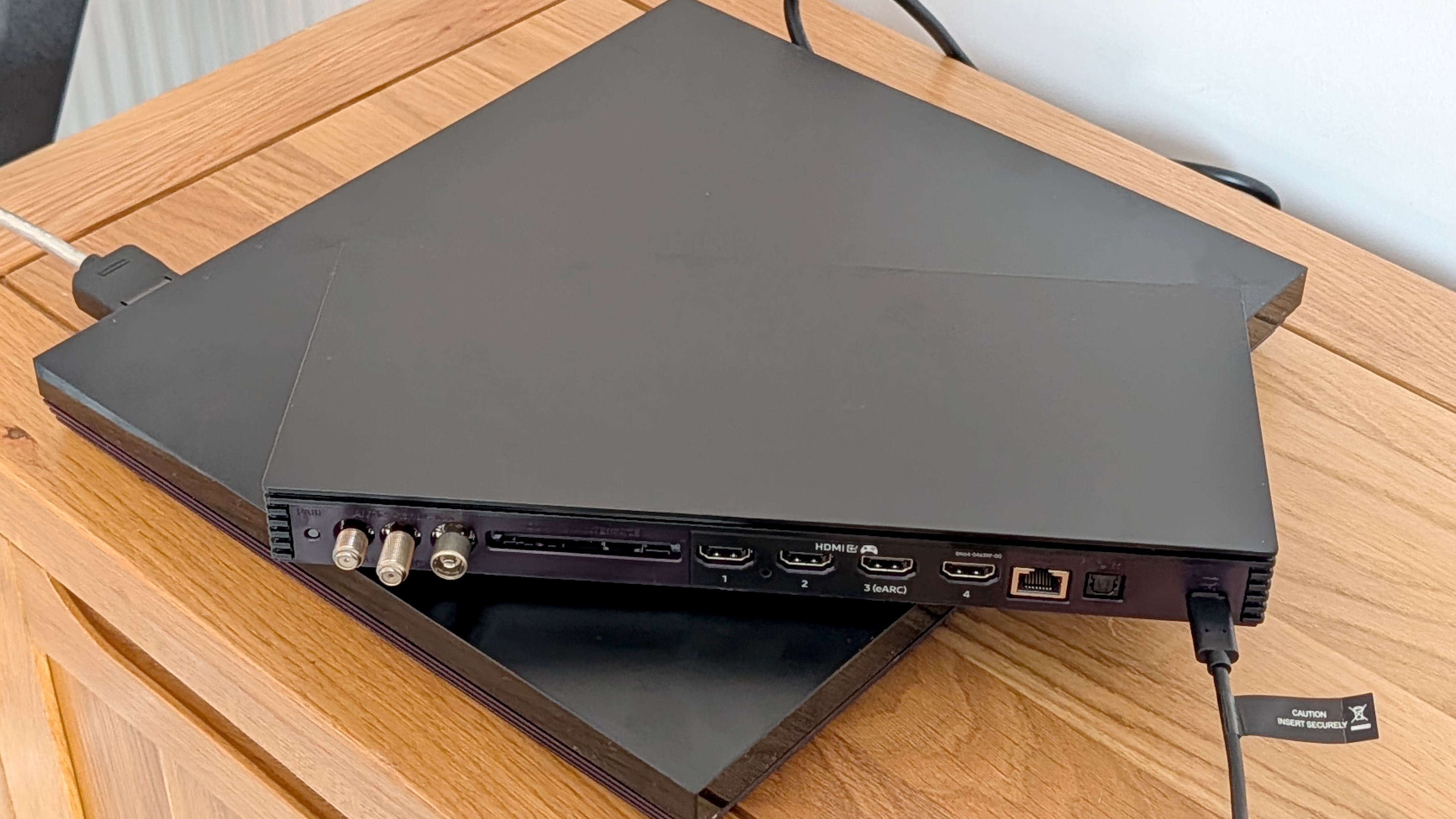 Wireless One Connect Box for QN990F TV