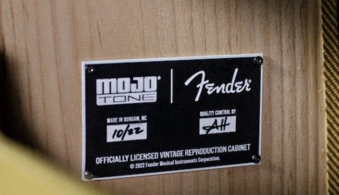 A label displaying both Mojotone and Fender&#039;s logos