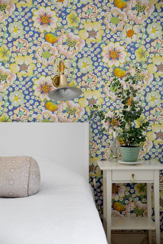 scandi wallpaper bedroom
