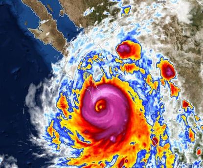 Hurricane Odile barreling toward Baja California