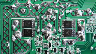 be quiet! Straight Power 11 550W Platinum 12V FETs and VRMs
