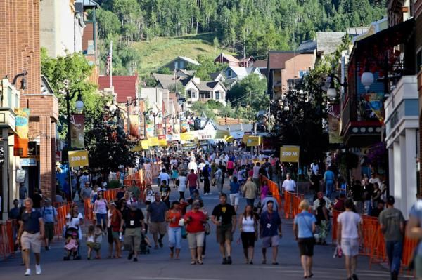 Big crowds leave the race in Park City.