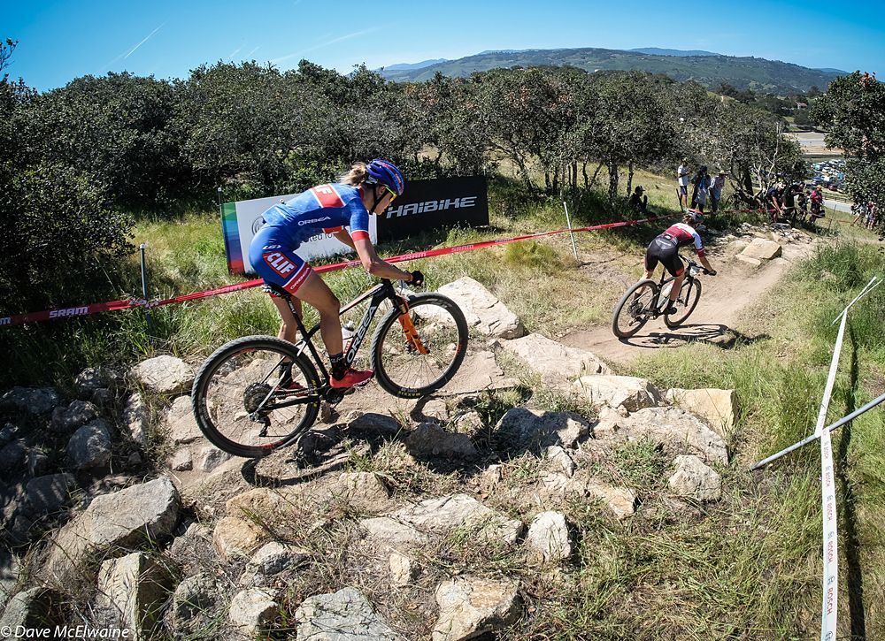 Maghalie Rochette (Clif Pro Team) on a rocky descent