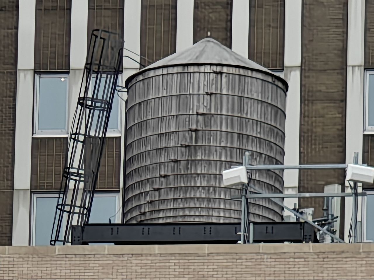OnePlus Open zoom sample.