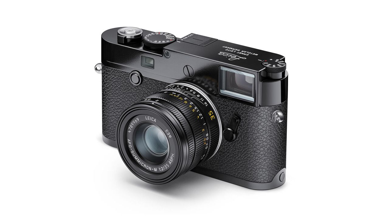 Leica M10-R Black Paint Finish