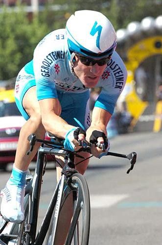 Levi Leipheimer (Gerolsteiner) focuses