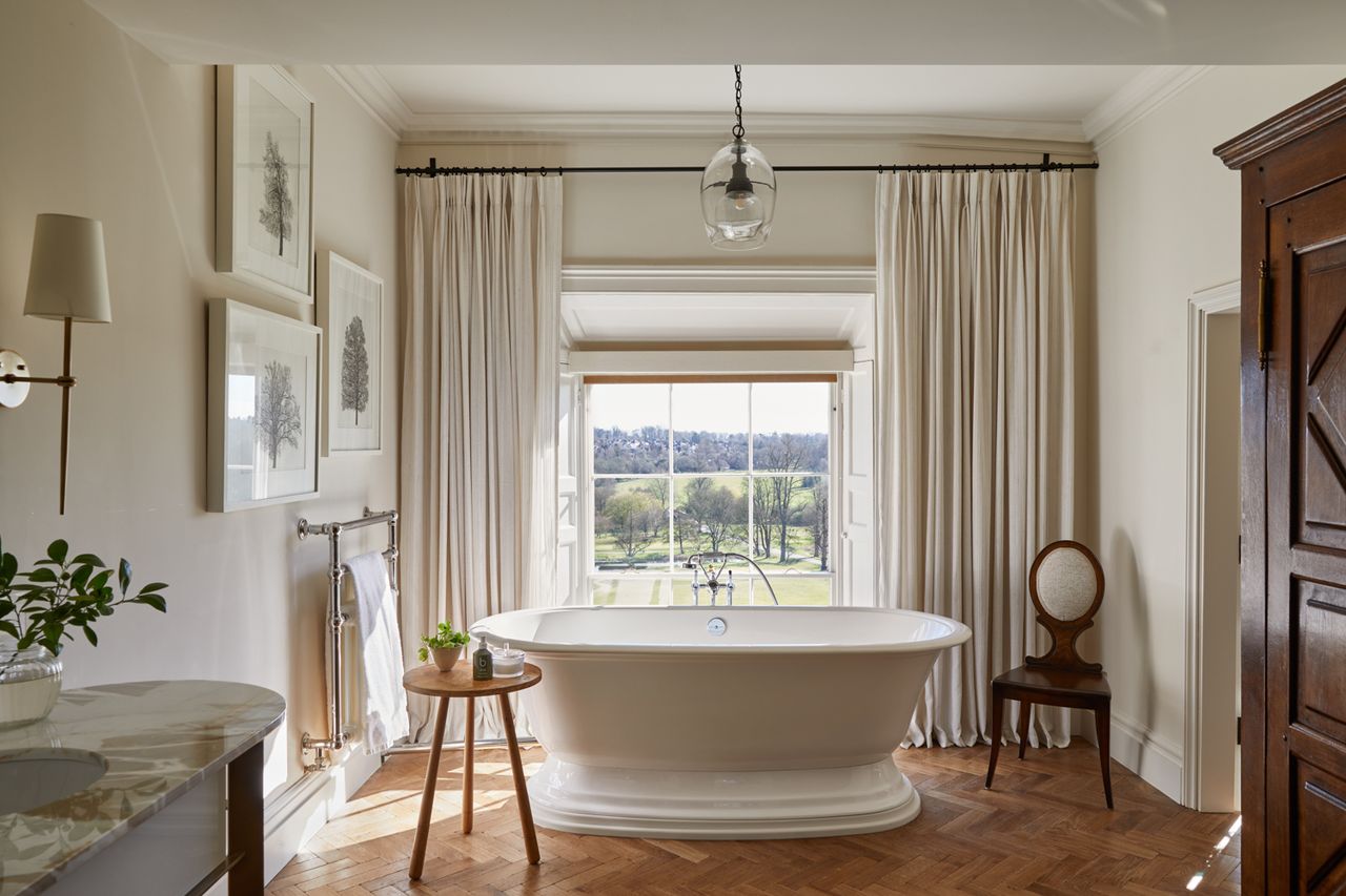 The Grove hotel