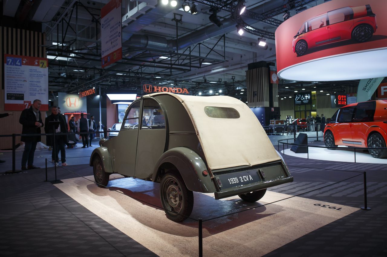 Citro&euml;n 2CV A from 1939
