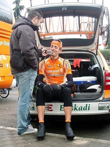 Mikel Astarloza Chaurreau (Euskaltel - Euskadi) is interviewed before the start.