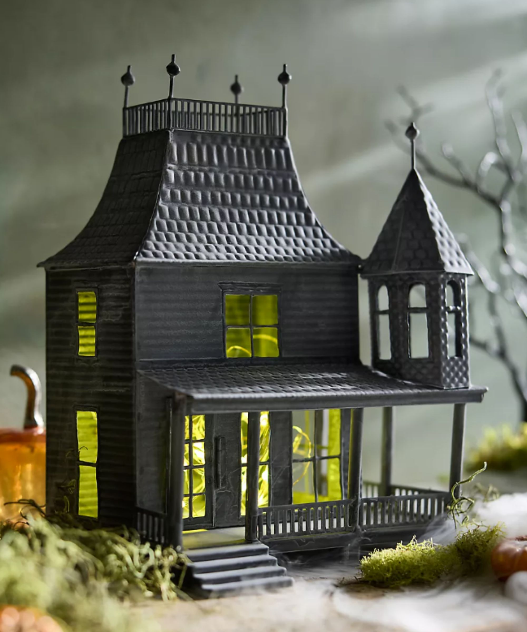 Haunted house decoration