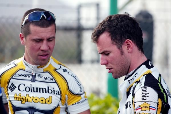 Cavendish cools off after a training ride.