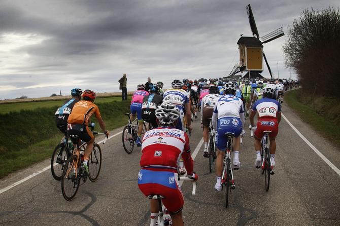 The peloton heading through Holland